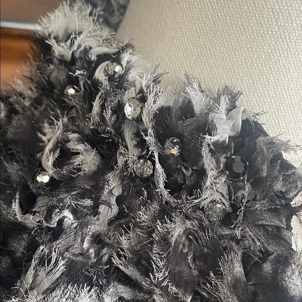 Alberto Makali Black and White Faux Fur Floral Bedazzled Vest Medium Mixed Media